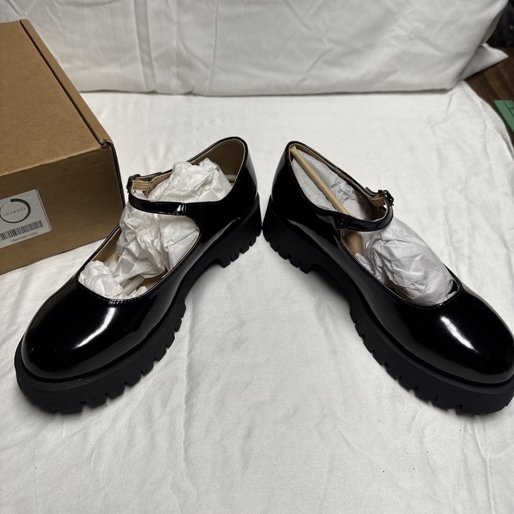 Mary Jane - Kamie- Journee Collection- Black Platform Flat (Women's 8